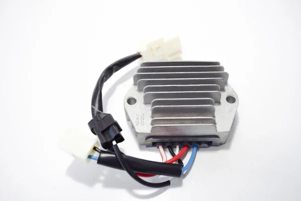 Affare 642202 - REGOLATORE DI TENSIONE TM 703 ULTIMO TIPO BENZINA ORIGINALE