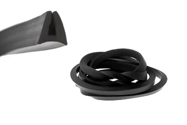 Economico 142640110 - Profilo nero in gomma 160cm bauletto/scudo Piaggio Vespa Px-Pe 219165