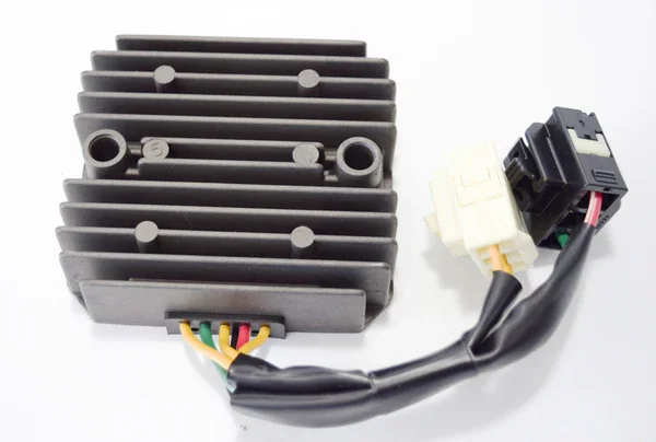 Esclusivo 175915 - REGOLATORE DI TENSIONE SH IE 125-150 2005>2012