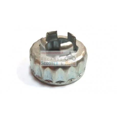 Acquista Ora Scodellino Fissaggio Dado Ruota Piaggio Carnaby 125 200 250 300