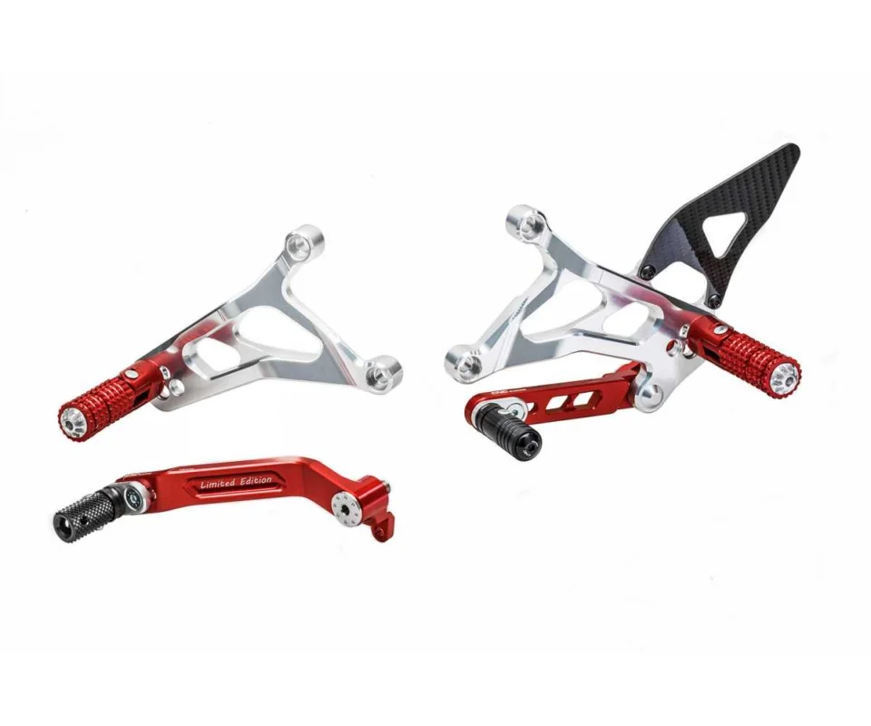 Pedane Regolabili Limited Edition Cnc Racing Rosso/argento Mv Agusta F3 800Modelli dal 2017 al 2020 PE227RS Direttamente Dal Produttore